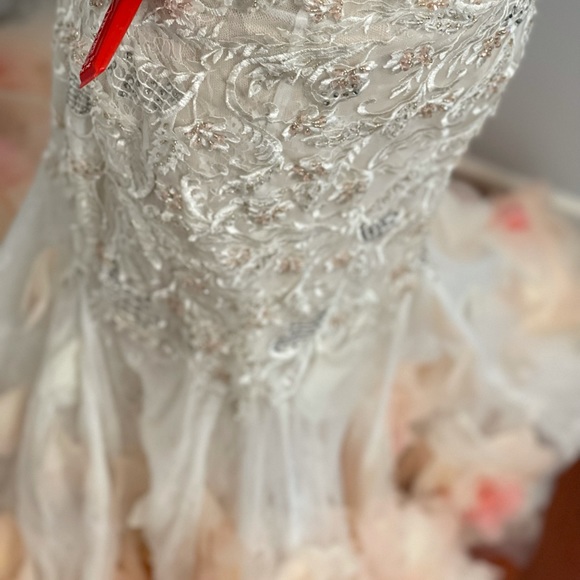 Mac Duggal Floral Appliqué Lace Trumpet Gown With 3D Flowers Bottom New With Tag - Picture 17 of 17